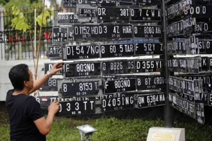 Pengemudi yang Tutup...