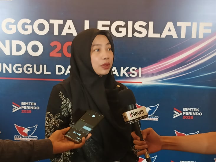 Titi Anggraini: Tak...
