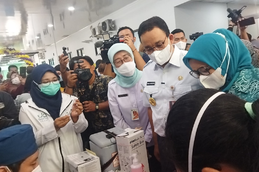 Anies Ajak Orang Tua Bertanggung Jawab Penuhi Imunisasi Anak