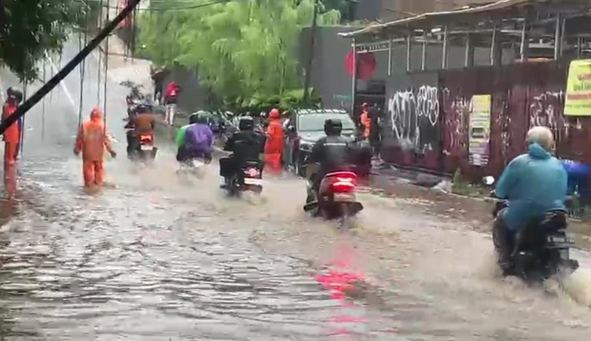 Diguyur Hujan Deras, 38 RT dan 13 Jalan di Jakarta Banjir