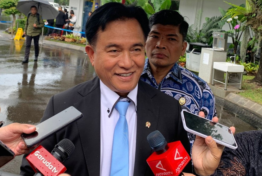 Yusril Dengar Riza Chalid Ada di Malaysia