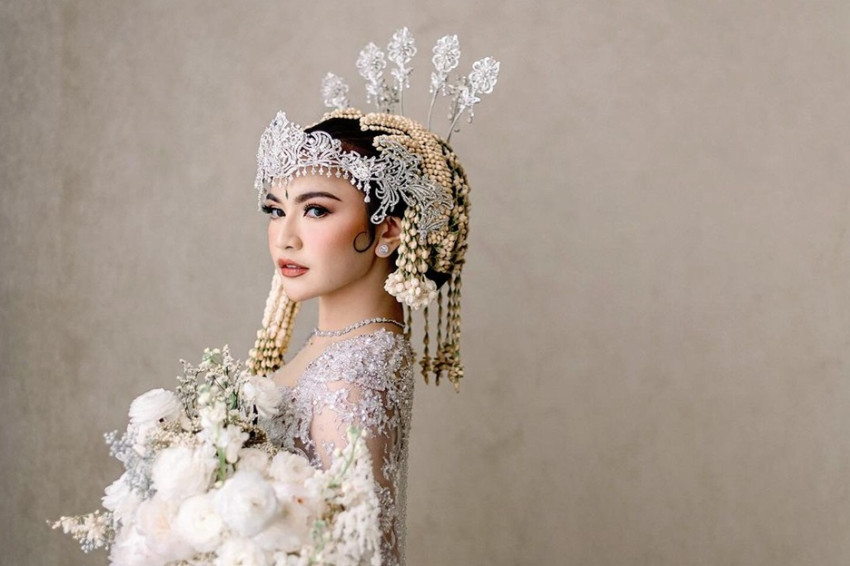Cantiknya Mahalini Pakai Siger Sunda saat Akad Nikah