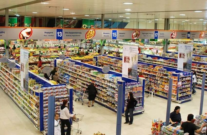 Rupiah Ambruk Tembus Rp18.000 per Dolar AS, Pengusaha Ritel Sport Jantung