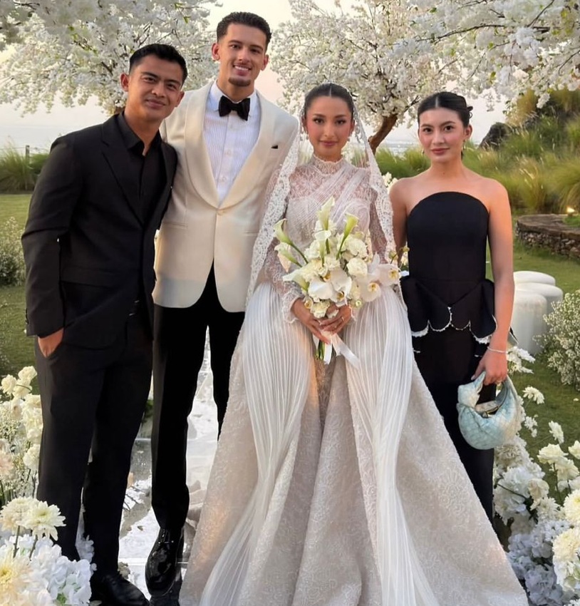 Pratama Arhan Gandeng Inka di Pernikahan Jennifer Coppen, Azizah Salsha Hadir Sendiri
