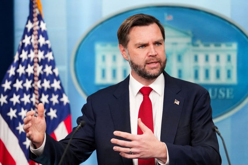 Wapres Vance Batalkan Kunjungan ke Jenewa, Swiss: Perundingan AS-Iran Ditunda
