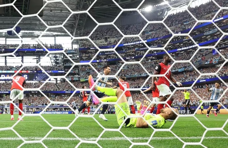 Pecah Rekor Piala Dunia, Gol Bersejarah Messi Nyulut Pro Kontra
