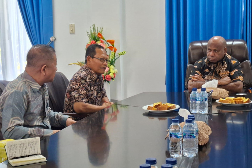 Gubernur Mathius Dukung Roadmap Pengelolaan Kehutanan Berkelanjutan di Papua