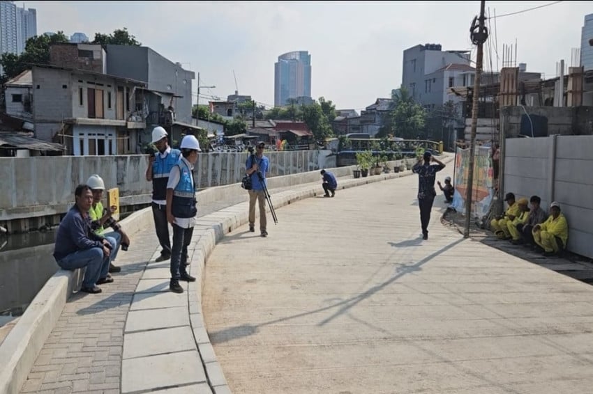 Pemprov DKI Bakal Bangun Tanggul 1,48 Kilometer di Kali Grogol Kemanggisan