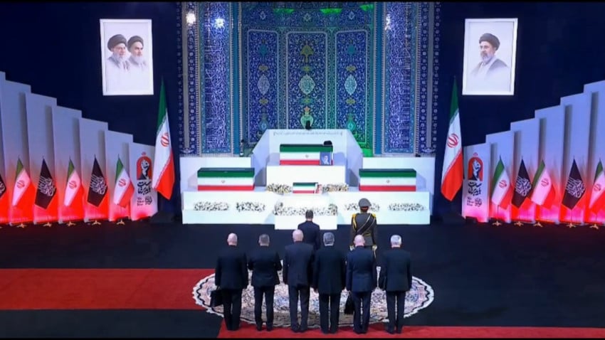 Hadiri Pemakaman Khamenei, Medvedev: Iran Atasi Cobaan dengan Bermartabat