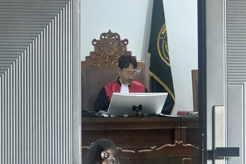 Hakim Tolak Praperadilan Asrul Azis di Kasus Dugaan Korupsi Kuota Haji