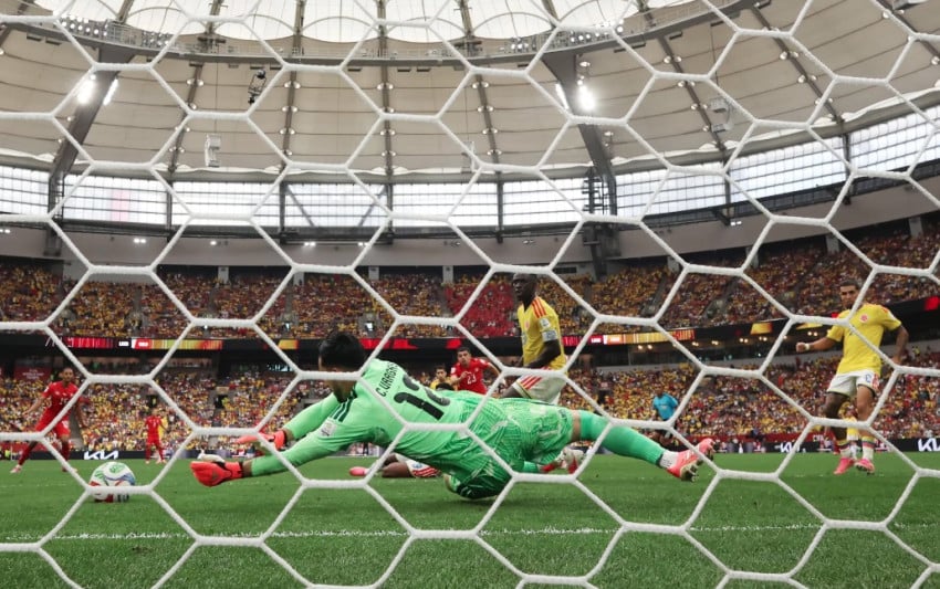 Swiss Tembus Perempat Final usai Menang Adu Penalti atas Kolombia