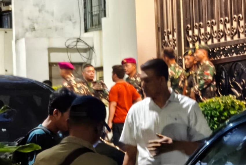 Rumah Jampidsus Febrie Adriansyah Dijaga Puluhan Anggota TNI, Ada Apa?