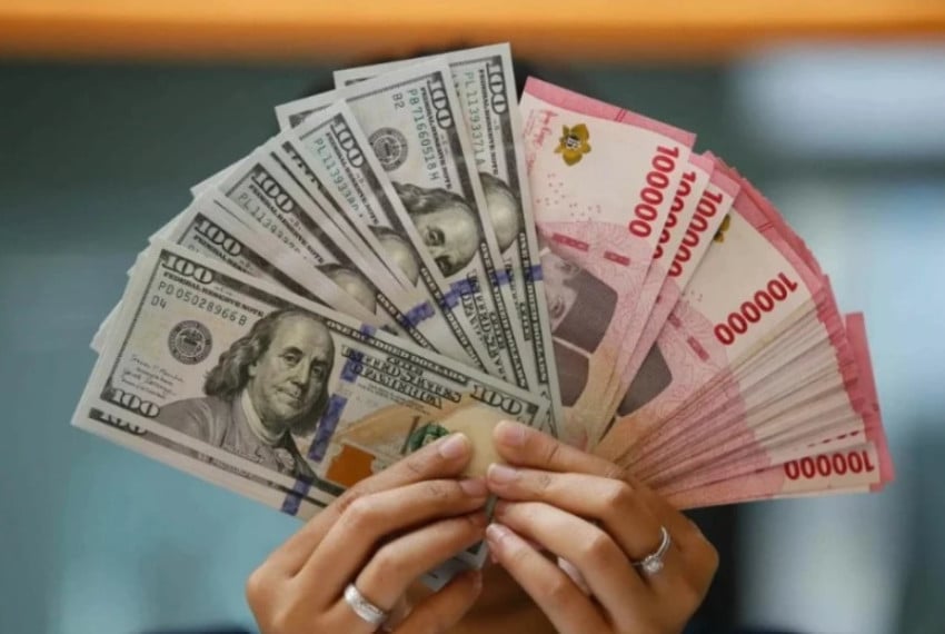 Lagi-lagi, Rupiah Kembali Tembus Rp18.000 per Dolar AS