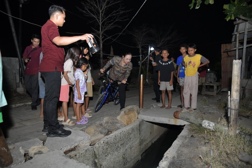 Tinjau Tambak Lorok, Wali Kota Agustina Siapkan Penanganan untuk Kurangi Dampak Rob