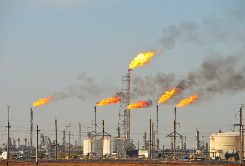 UEA Produksi Minyak Tembus Rekor 4,1 Juta Barel per Hari Usai Tinggalkan OPEC
