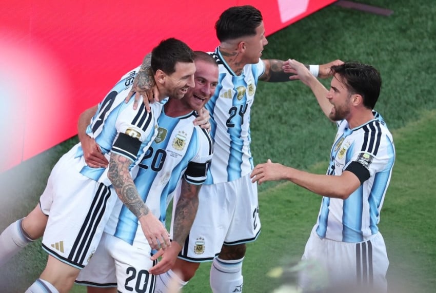 Gol Mac Allister Bawa Argentina Unggul Tipis atas Swiss
