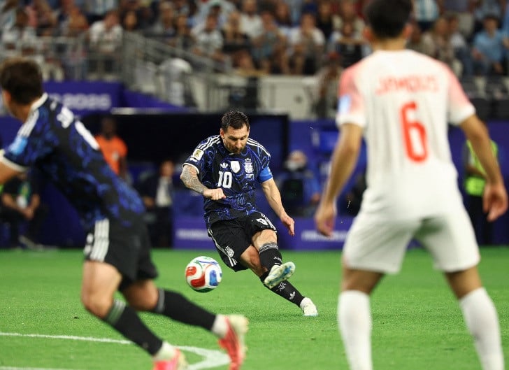 FIFA Setujui Permintaan Khusus ArgentinaPakai Jersey Biru Tua Saat Lawan Inggris