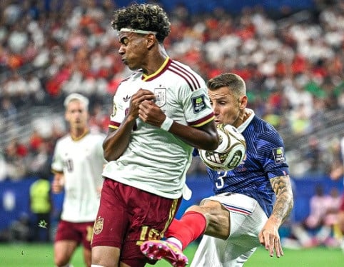 Mengapa Penalti Spanyol Tetap Sah Meski Lamine Yamal Diduga Handball?