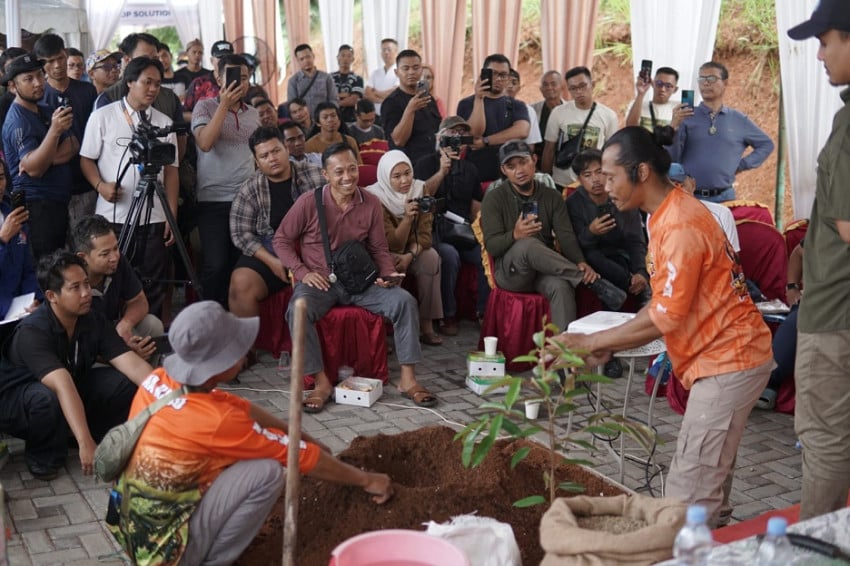 Transfer Pengetahuan, AA Kadu Bagikan Tips Memilih Bibit Durian Berkualitas