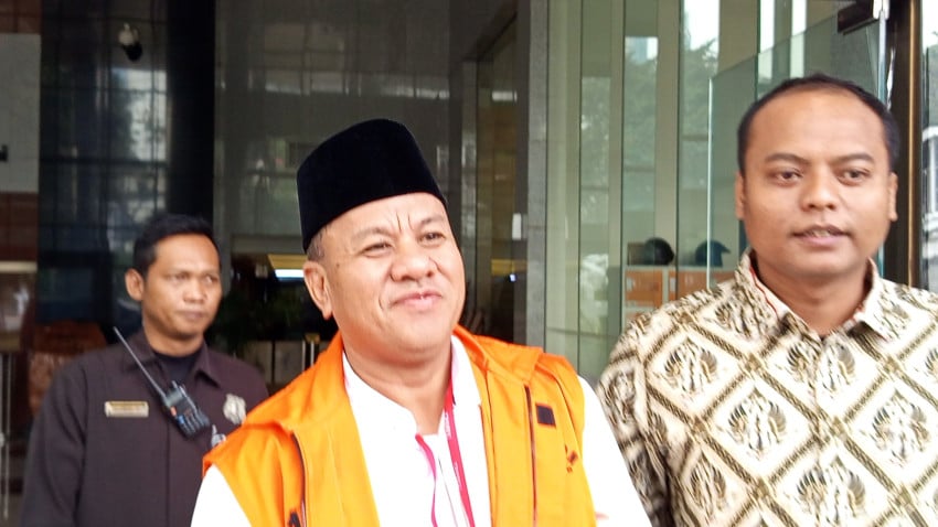 Bupati Kuansing Mengaku Tak Pernah Beri Amplop ke Menhut Raja Juli