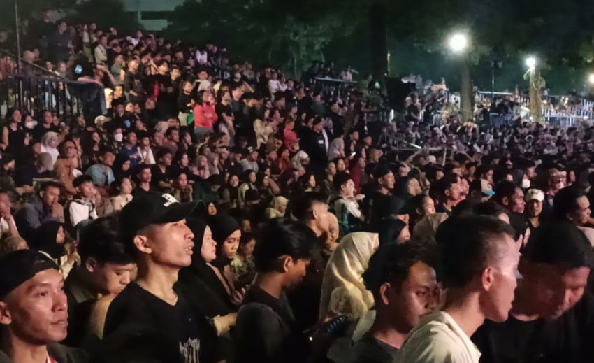 Ribuan Warga Mulai Padati Nobar Final Piala Dunia 2026 di Lapangan Banteng