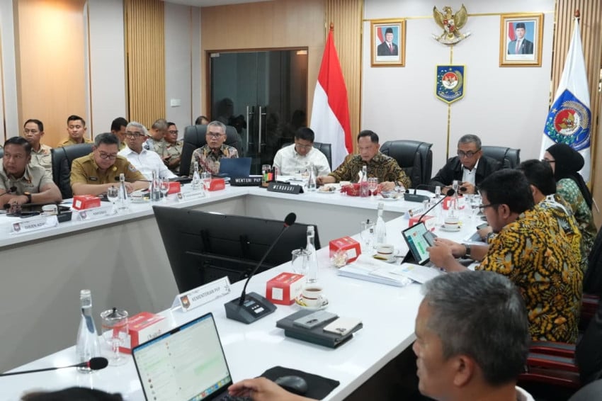 Anggaran Rehab-Rekon Mulai Didistribusikan, Tito Minta K/L Informasikan Rencana Program pada Kepala Daerah