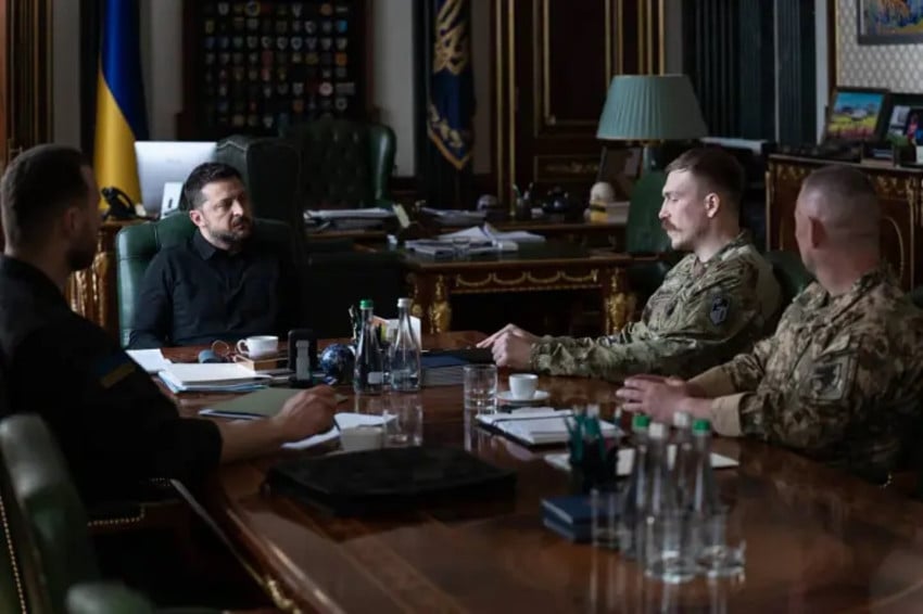 Zelensky Ditekan untuk Pecat Jenderal Tertinggi Ukraina di Tengah Perang Melawan Rusia