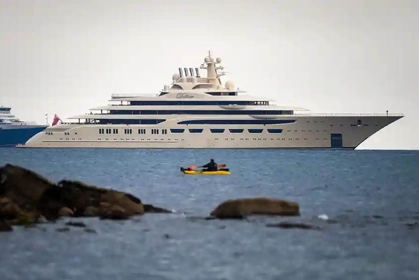 Italia Boncos, Bayar Rp500 Juta per Hari Cuma Buat Parkir Superyacht Sitaan Milik Miliarder Rusia