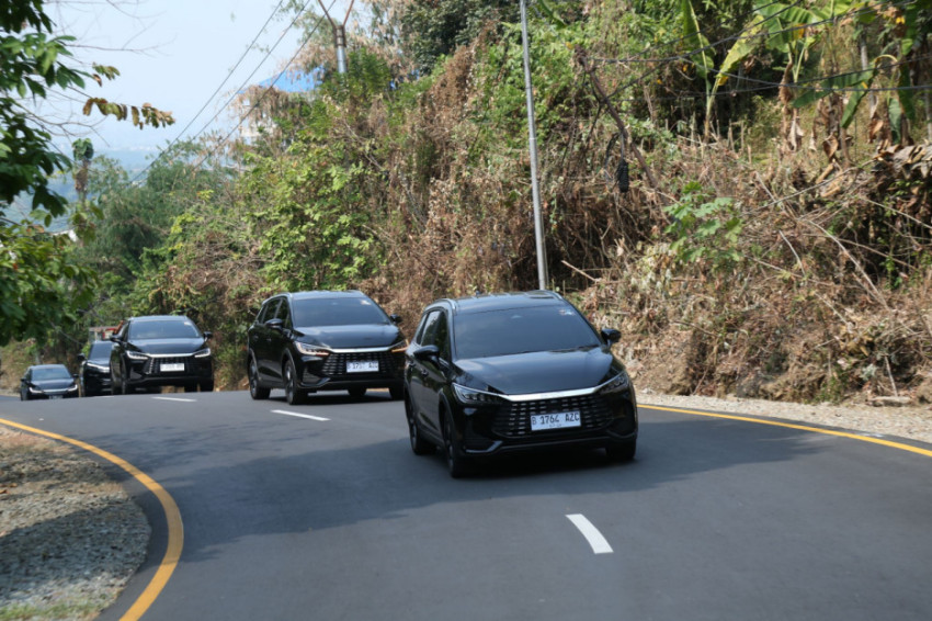 Uji BYD M6 DM di Bandung Cetak Rekor 144 Km per Liter, Tertinggi dari Semua Kota yang Diuji