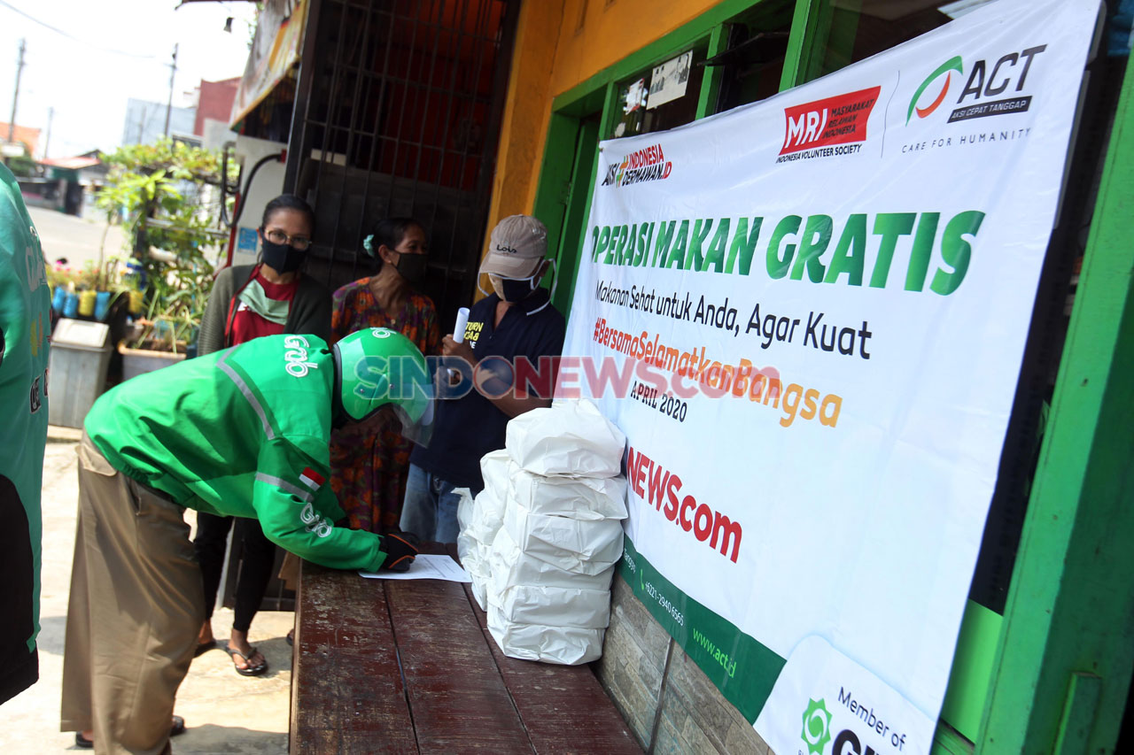 Operasi Makan Gratis...
