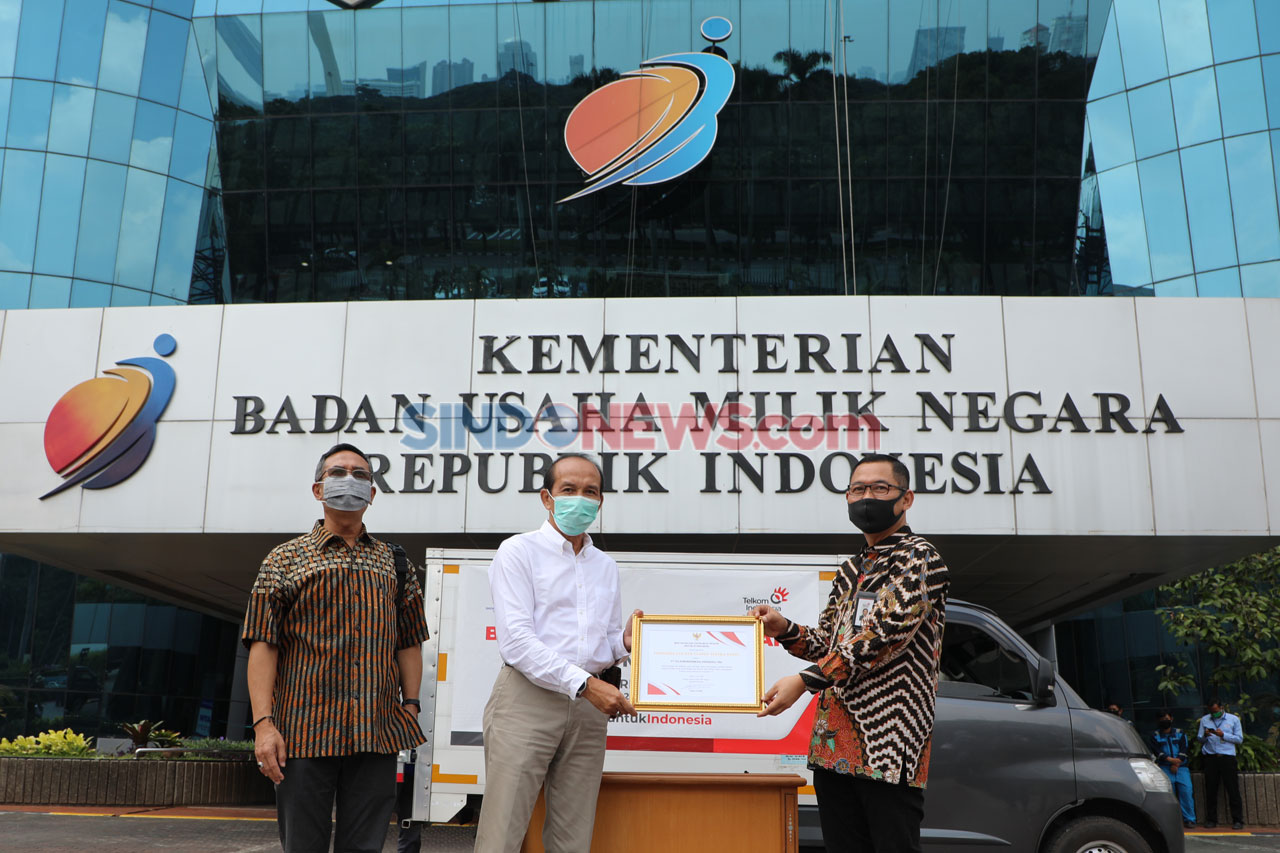 TelkomGroup Serahkan...