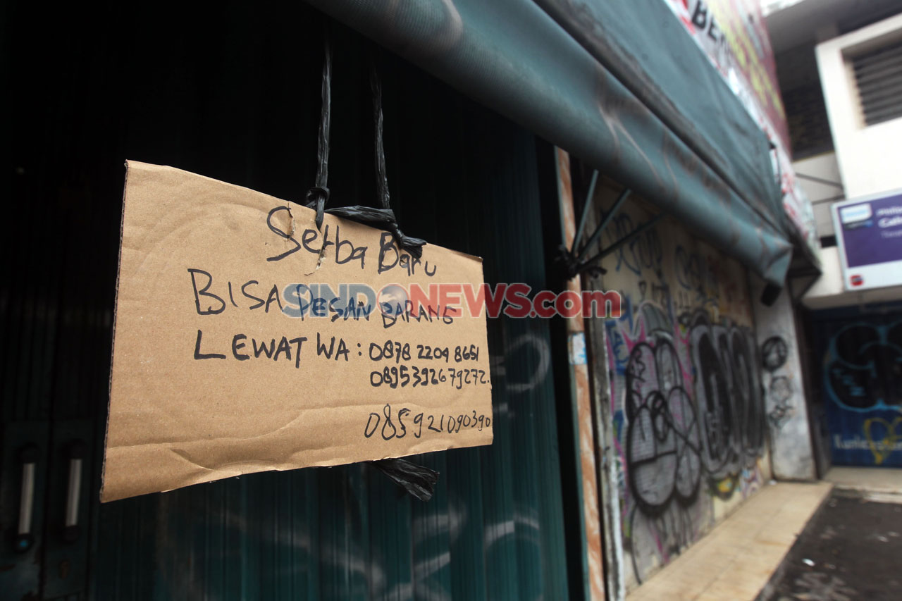 PSBB Diperpanjang, Pertokoan...