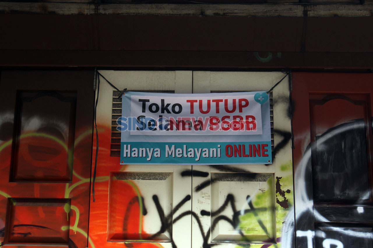 PSBB Diperpanjang, Pertokoan...