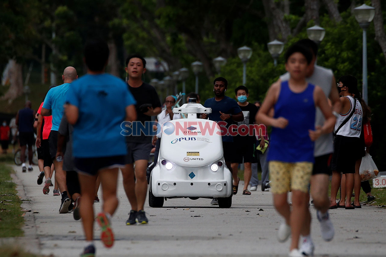 Singapura Gunakan Robot...