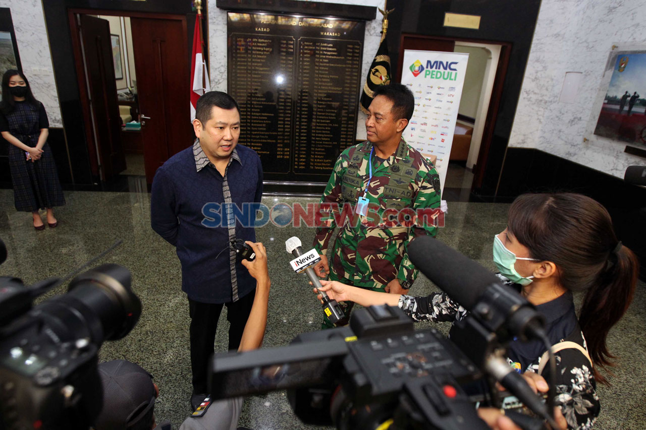 MNC Peduli Serahkan...