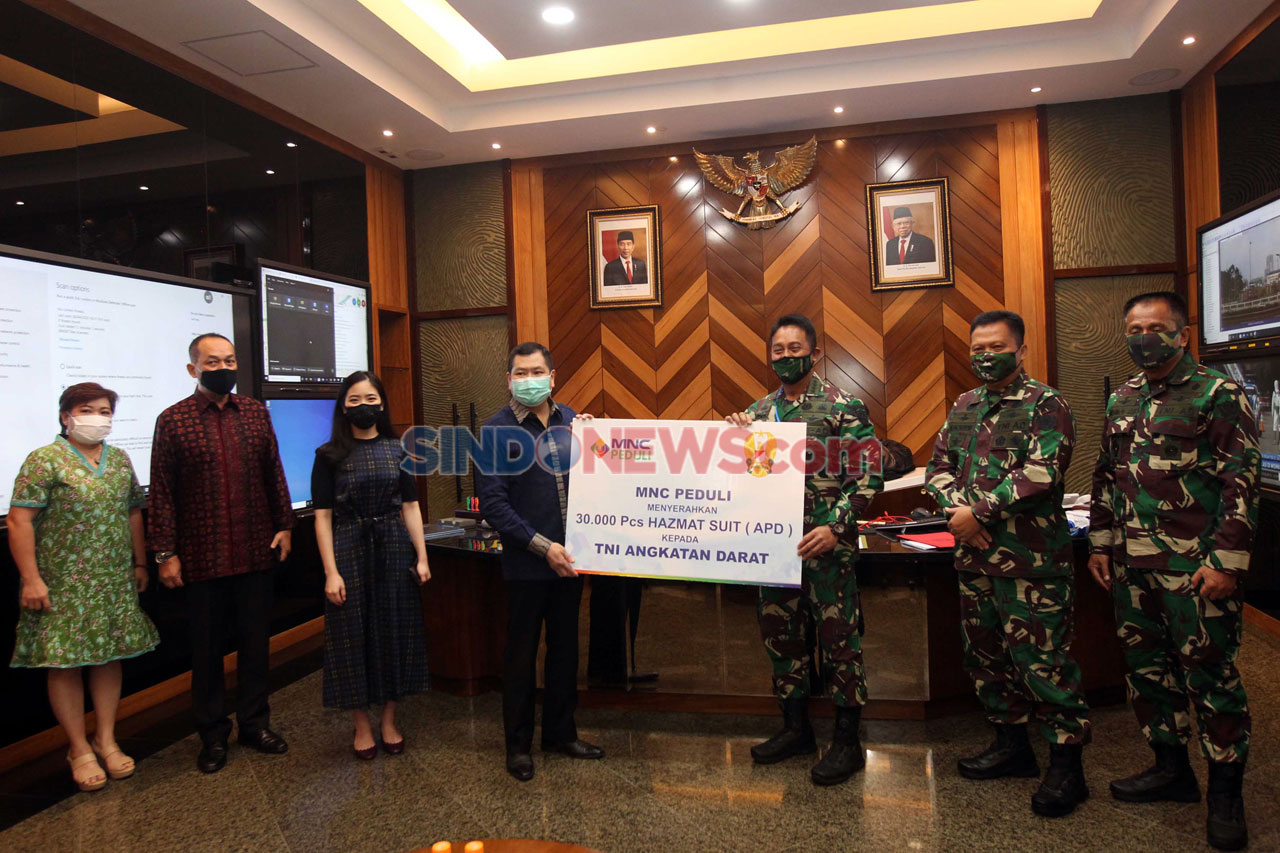 MNC Peduli Serahkan...