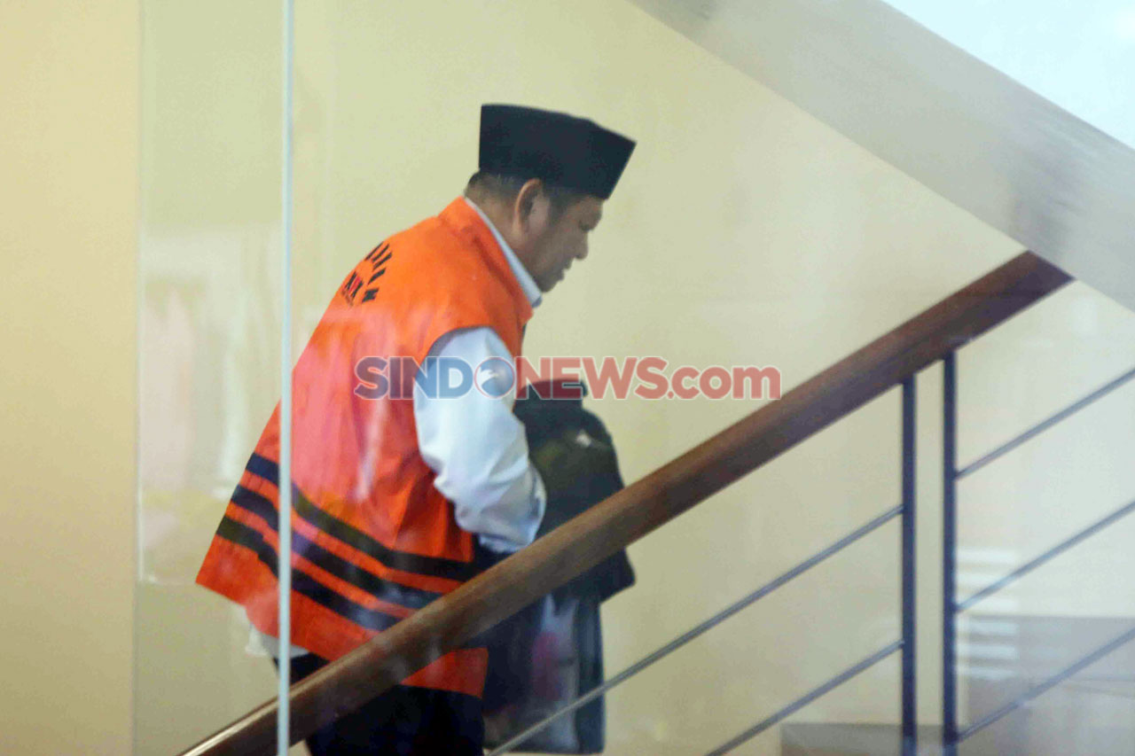 KPK Lanjutkan Pemeriksaan...