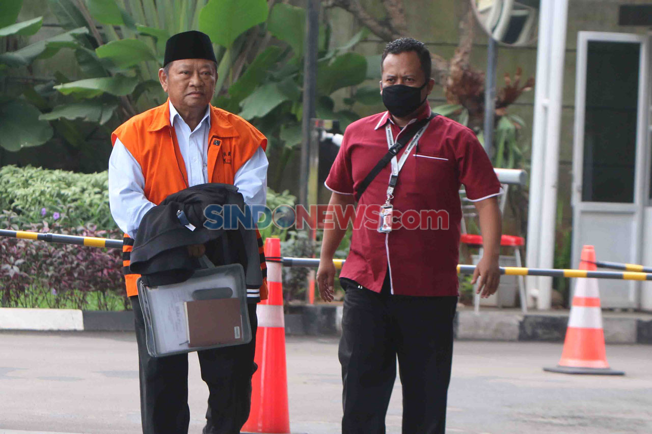 KPK Lanjutkan Pemeriksaan...