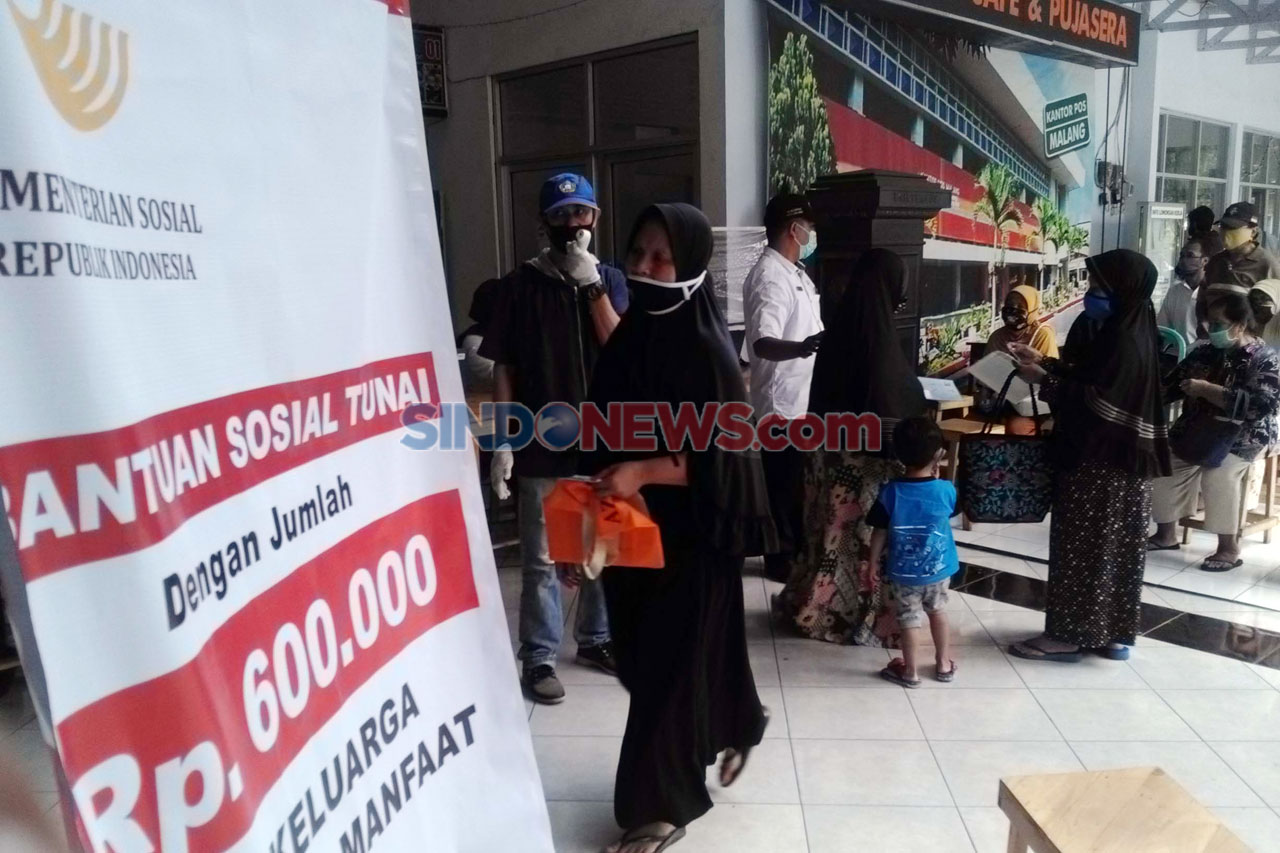 Warga Terdampak Covid-19...