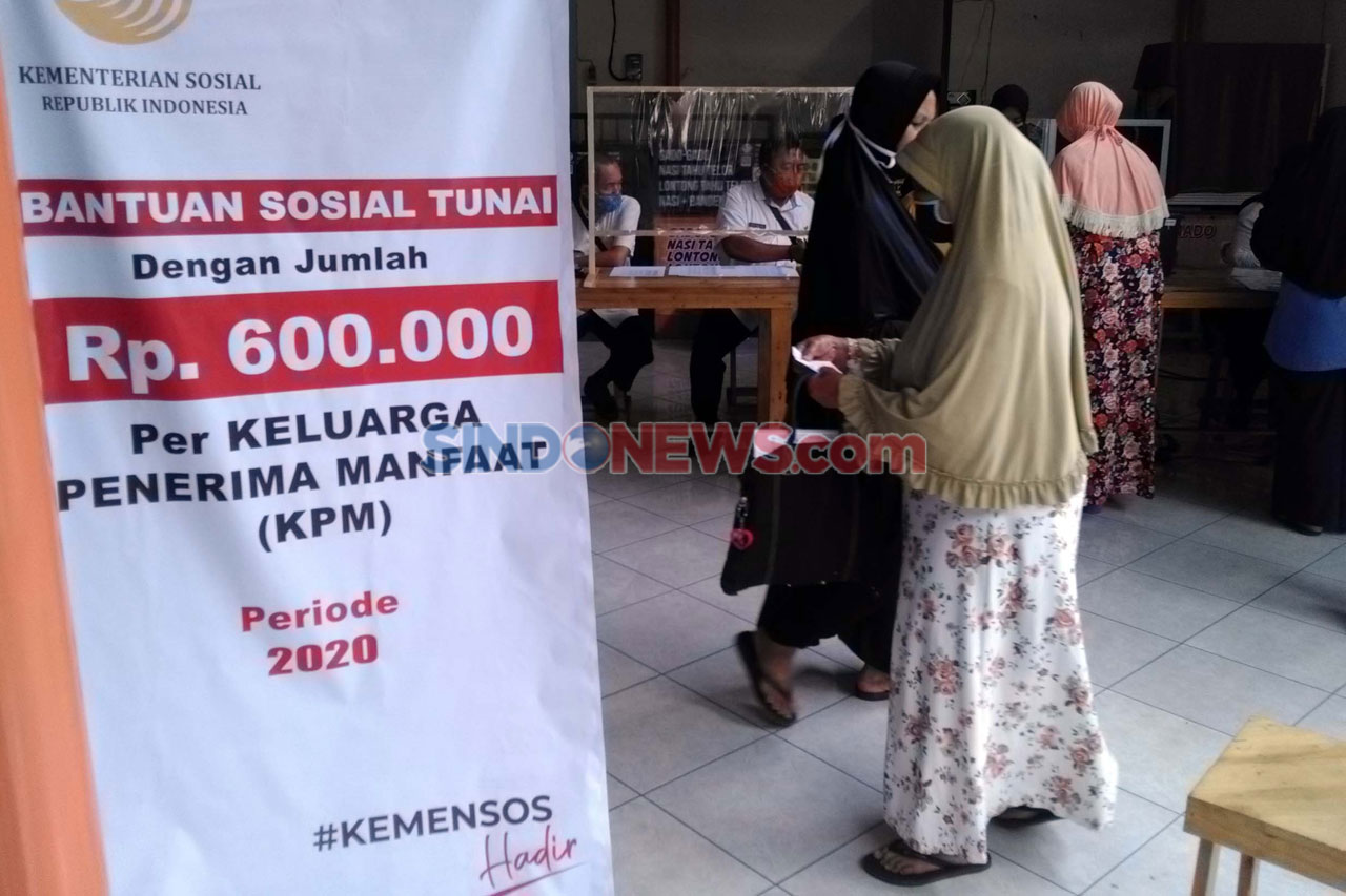 Warga Terdampak Covid-19...