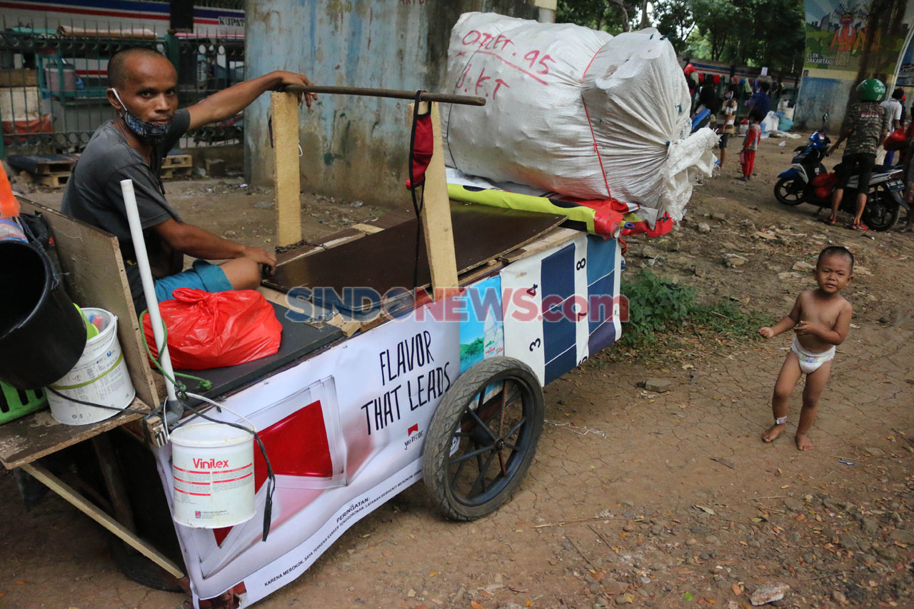 Gerkindo Bagikan Paket...
