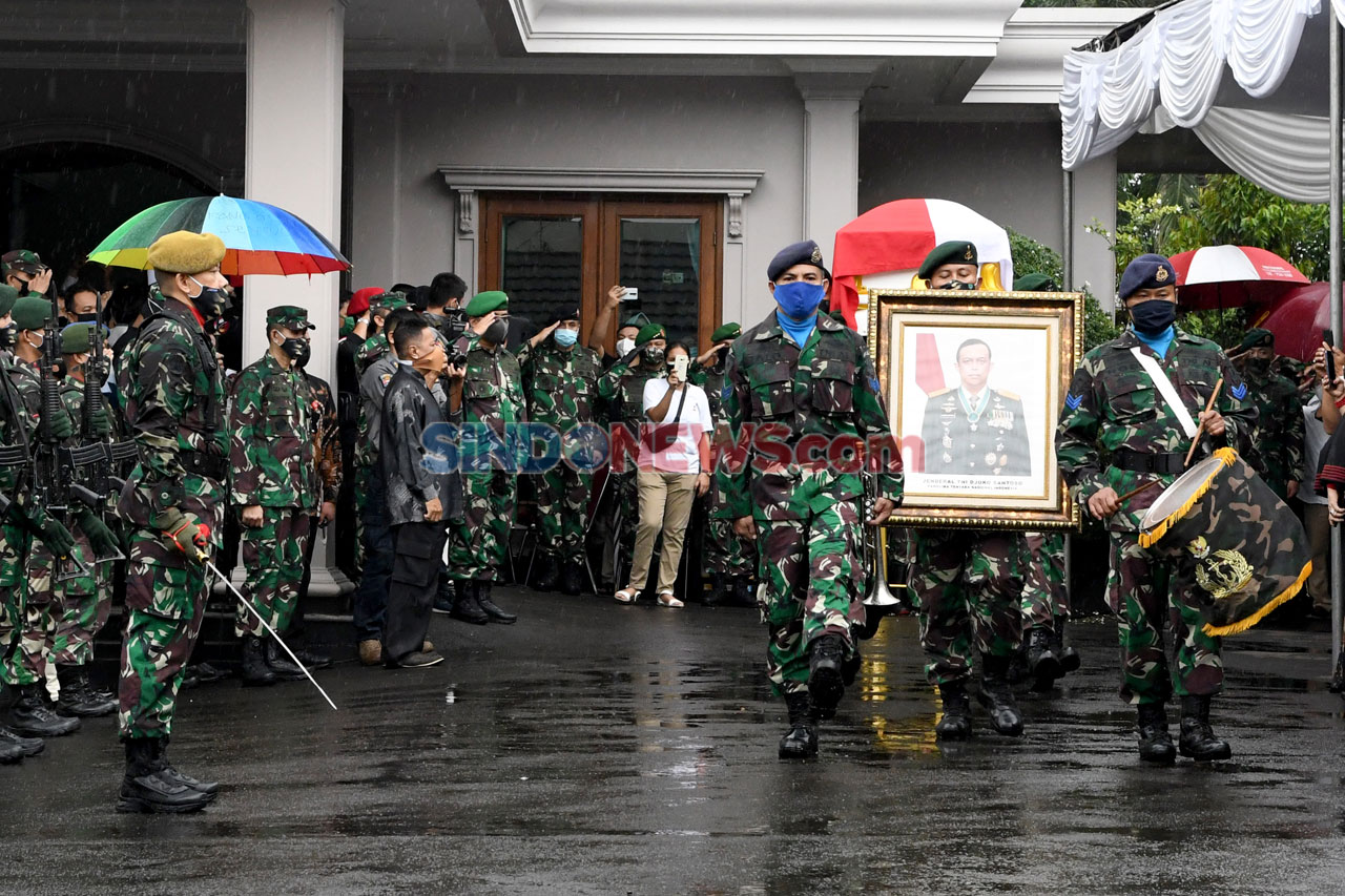 Jenazah Jenderal Djoko...