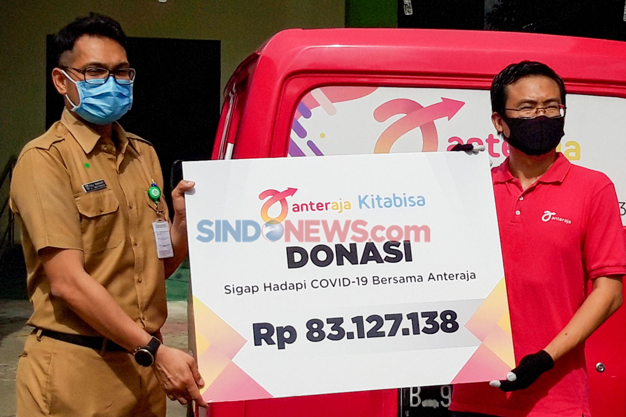 Anteraja Serahkan Bantuan...