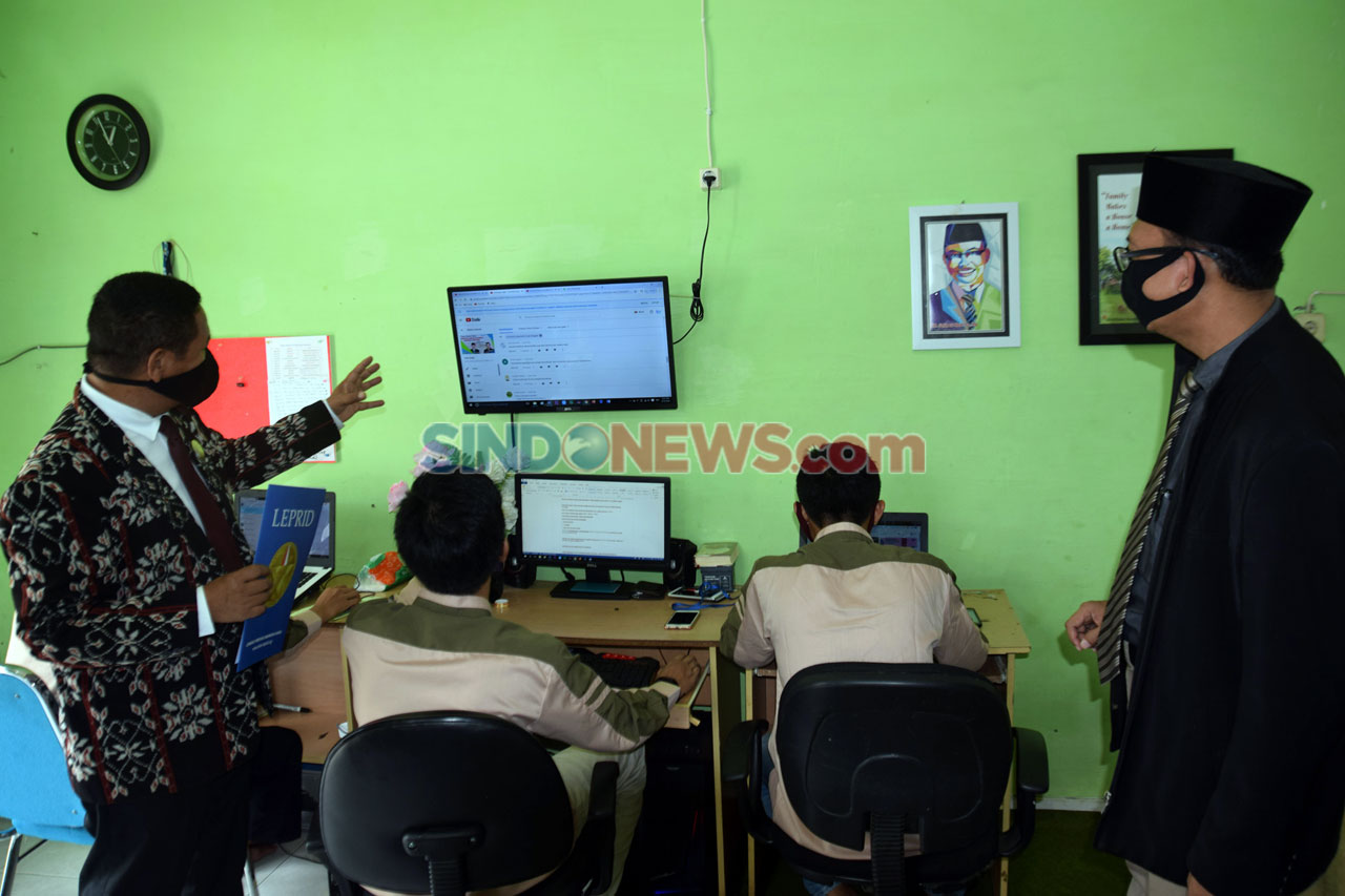 Pesantren Entrepreneur...