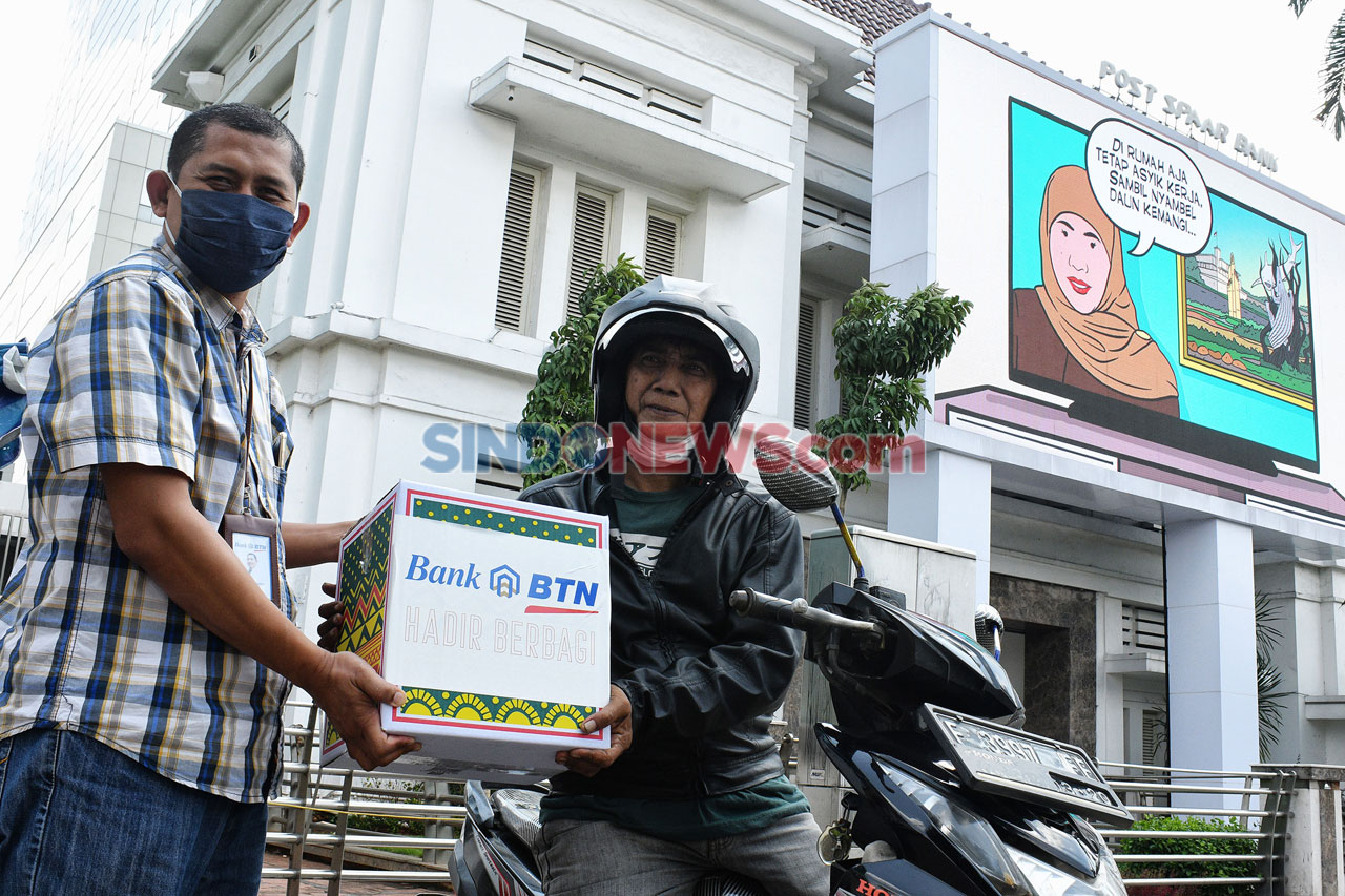 BTN Bagikan Sembako...