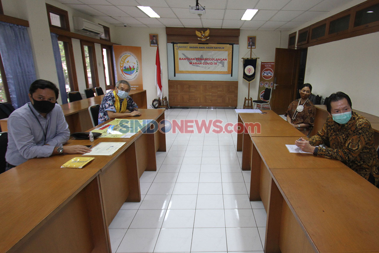 AXA Mandiri Distribusikan...