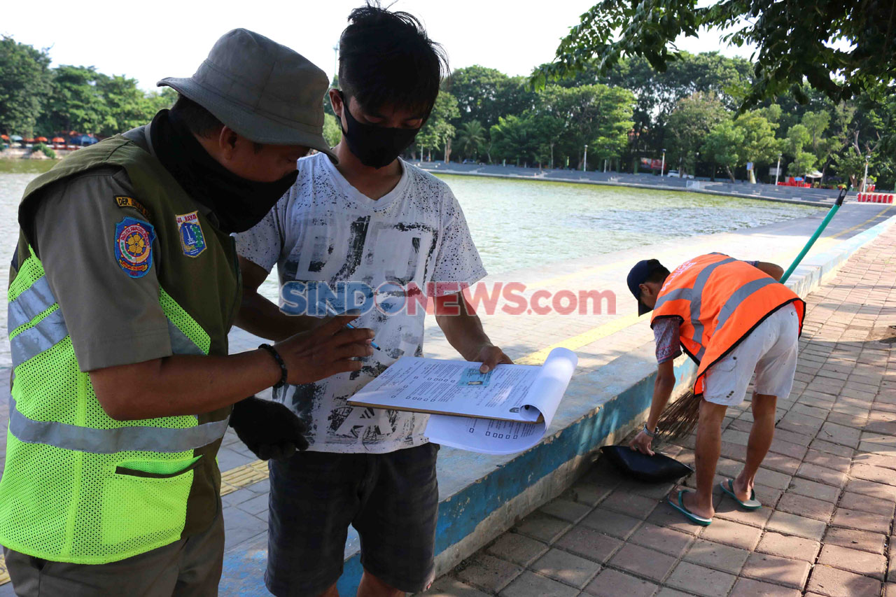 Satpol PP Gelar Razia...