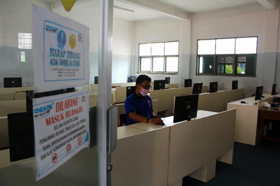 Persiapan Ujian Berbasis...