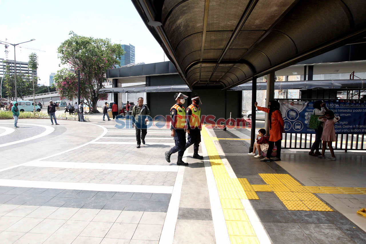 Stasiun Tanah Abang...