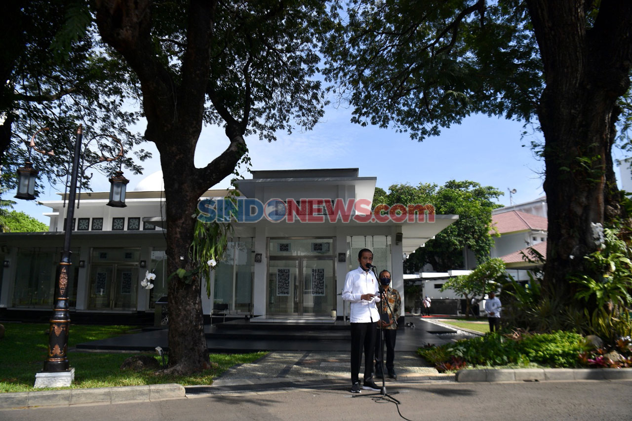 Presiden Jokowi Tinjau...